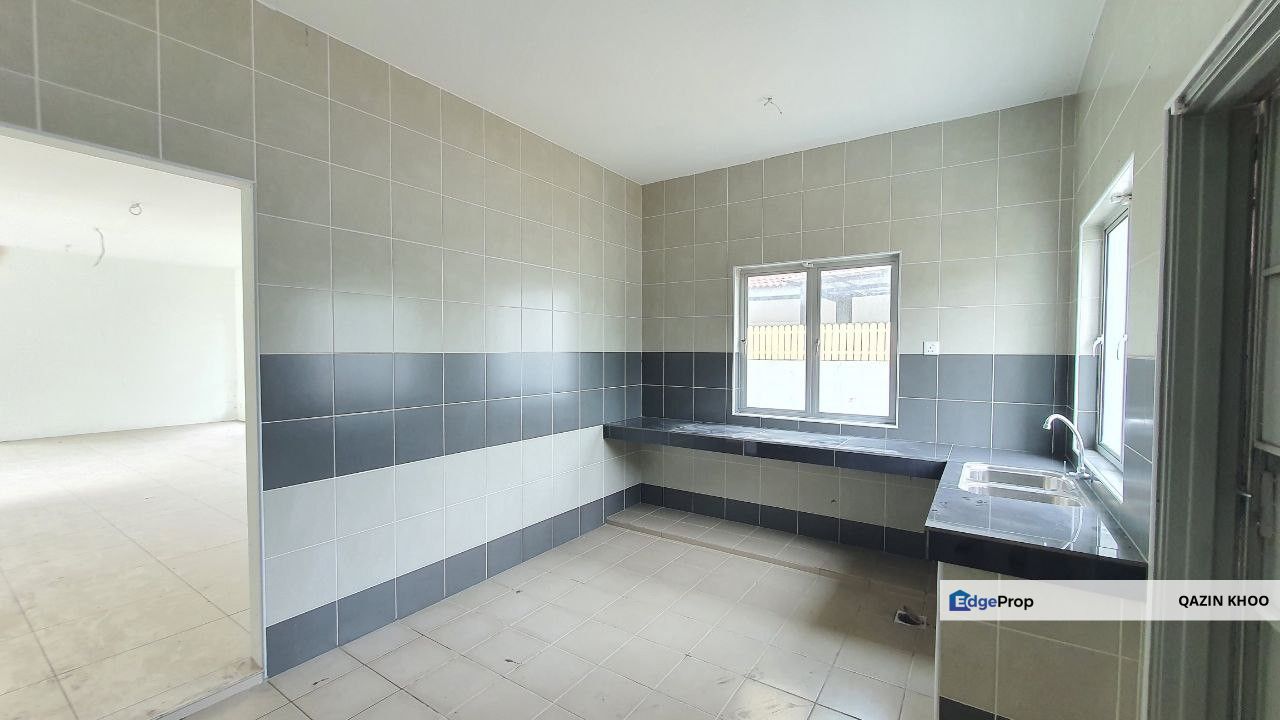 Ridgewood Taman Bercham Permai 3-Storey Bungalow, Perak, Ipoh