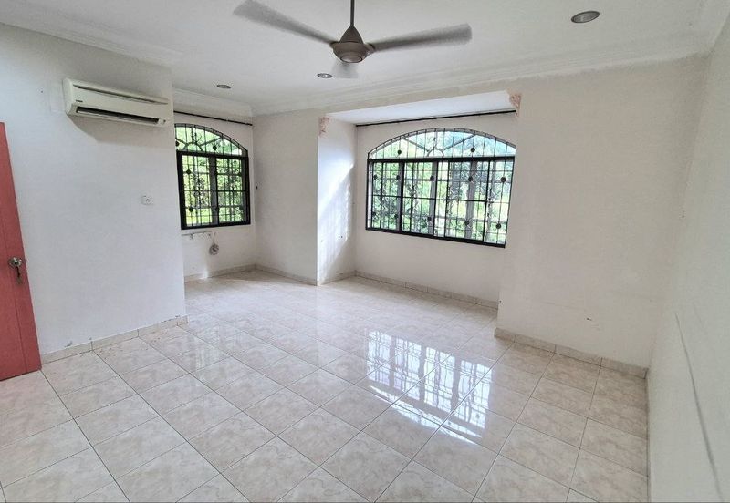 Menglembu 2-Storey Terrace Corner Unit