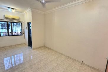 Menglembu 2-Storey Terrace Corner Unit