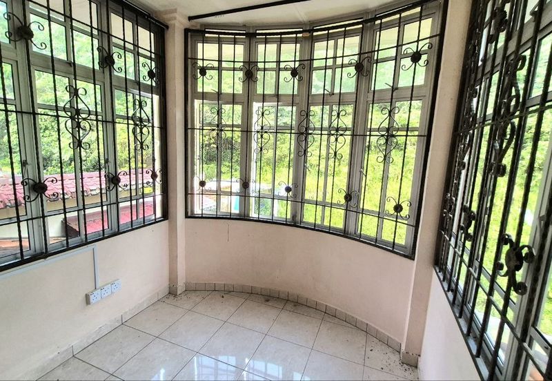 Menglembu 2-Storey Terrace Corner Unit