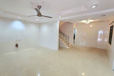 Menglembu 2-Storey Terrace Corner Unit