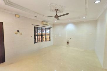 Menglembu 2-Storey Terrace Corner Unit