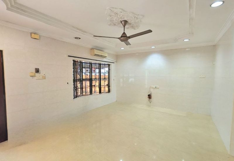 Menglembu 2-Storey Terrace Corner Unit