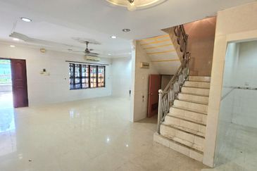 Menglembu 2-Storey Terrace Corner Unit