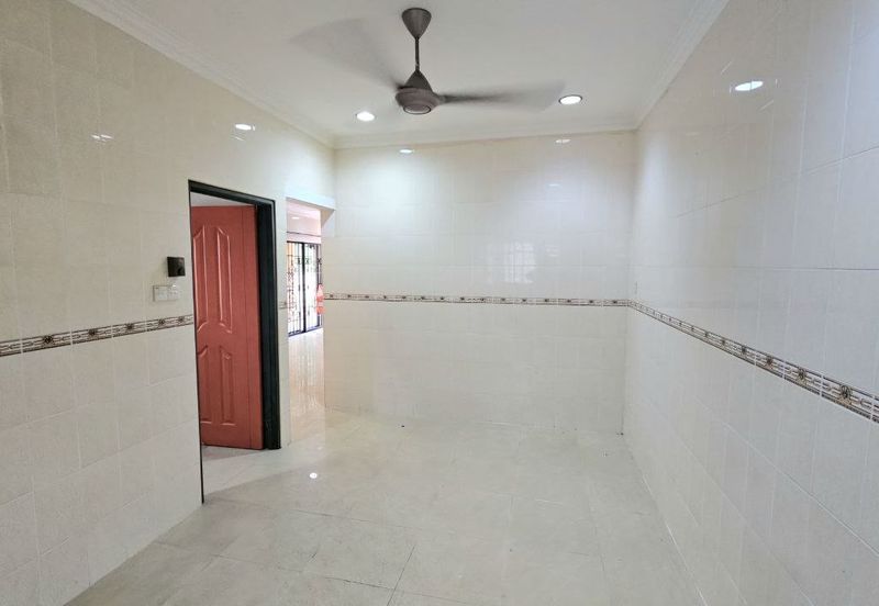 Menglembu 2-Storey Terrace Corner Unit