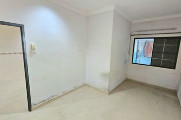 Menglembu 2-Storey Terrace Corner Unit