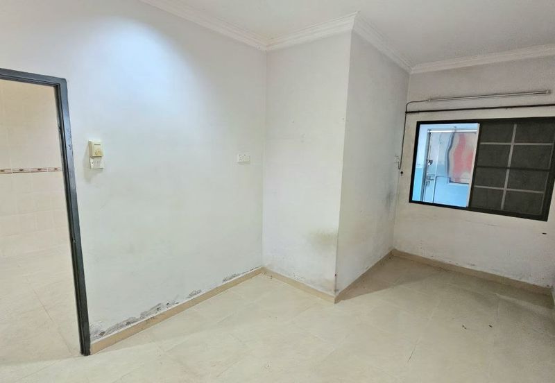 Menglembu 2-Storey Terrace Corner Unit