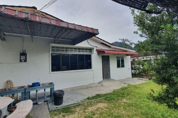 Gunung Rapat Ipoh Single Storey Bungalow For Sale