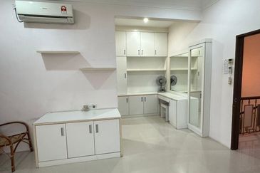 Pasir Puteh Jalan Sultan Shah Double Storey Semi-D