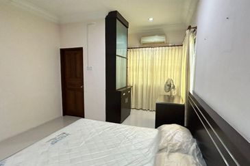 Pasir Puteh Jalan Sultan Shah Double Storey Semi-D