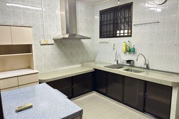 Pasir Puteh Jalan Sultan Shah Double Storey Semi-D