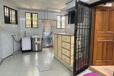 Pasir Puteh Jalan Sultan Shah Double Storey Semi-D
