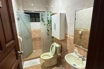 Pasir Puteh Jalan Sultan Shah Double Storey Semi-D