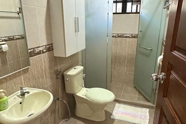 Pasir Puteh Jalan Sultan Shah Double Storey Semi-D