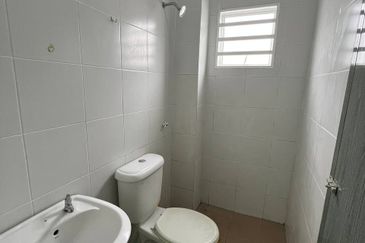 DESA LAHAT SRI -WANG