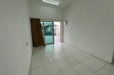 DESA LAHAT SRI -WANG