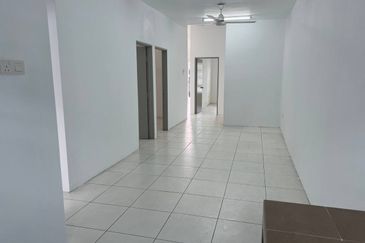 DESA LAHAT SRI -WANG