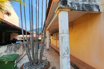 Gunung Rapat Taman Hillview Double Storey Semi D House