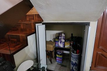 Gunung Rapat Taman Hillview Double Storey Semi D House