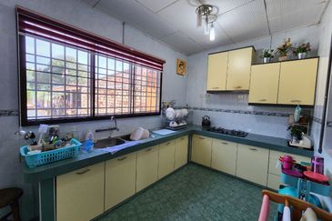 Gunung Rapat Taman Hillview Double Storey Semi D House