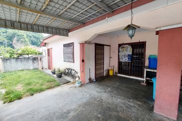 TAMAN ANJUNG BERCHAM UTARA