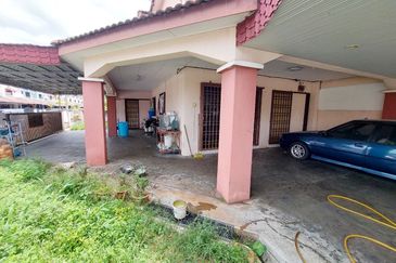 TAMAN ANJUNG BERCHAM UTARA