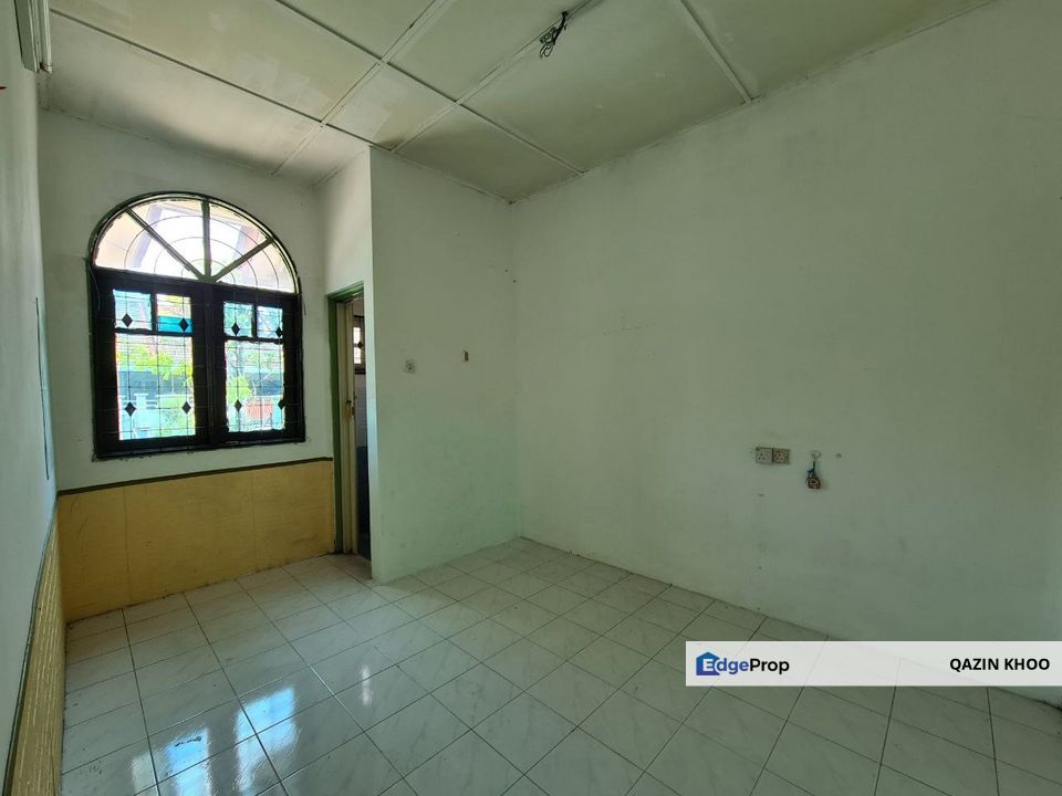 Menglembu Impiana Adril 1.5 Storey Terrace House Corner Unit, Perak, Menglembu