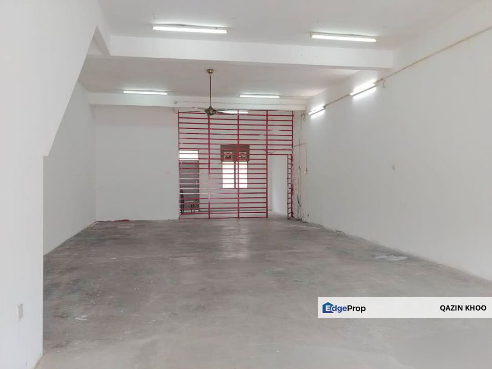 Silibin Taman Tinggi Double Storey Shoplot, Perak, Ipoh