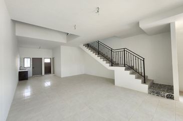 Batu Gajah The Lake Terrace Double Storey Terrace House