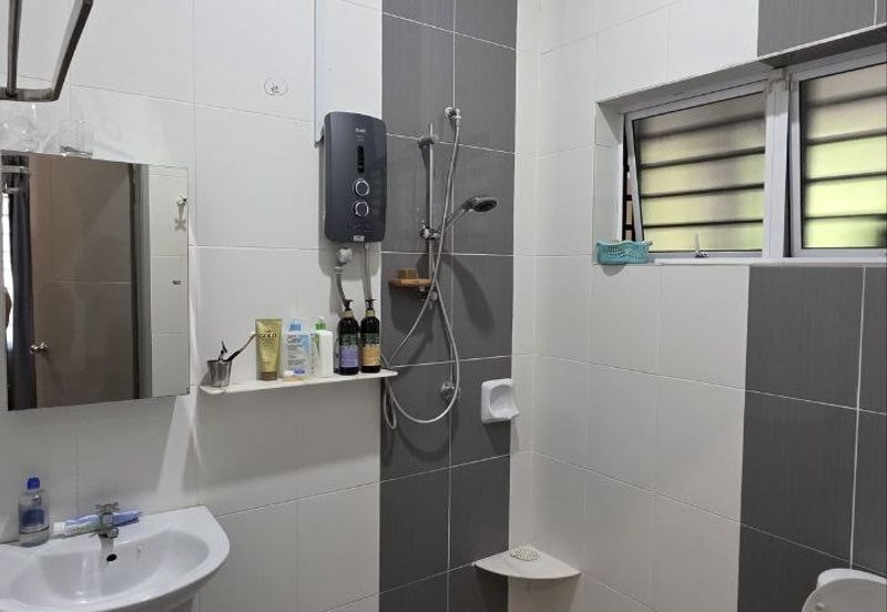 Gunung Rapat Taman Saikat Double Storey Semi D House