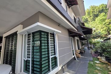 Gunung Rapat Taman Saikat Double Storey Semi D House