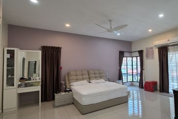 Gunung Rapat Taman Saikat Double Storey Semi D House