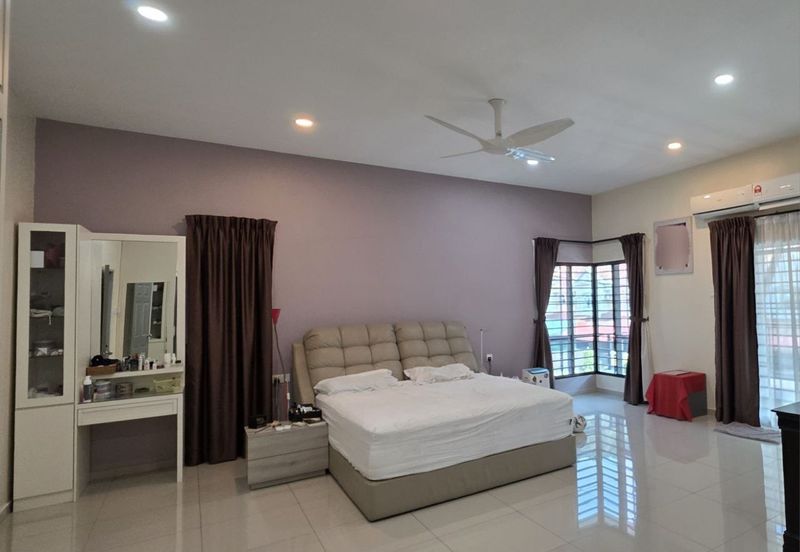 Gunung Rapat Taman Saikat Double Storey Semi D House