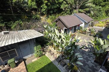 Gunung Rapat Taman Saikat Double Storey Semi D House