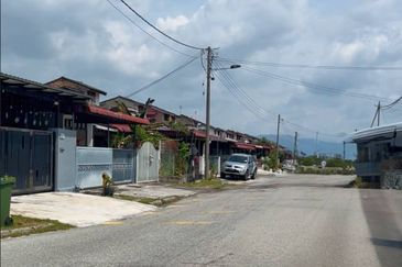 Gunung Rapat Taman Rapat Indah Ipoh 2 adjoining residential land