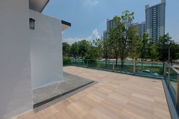 TAMAN MERU DESA PARK