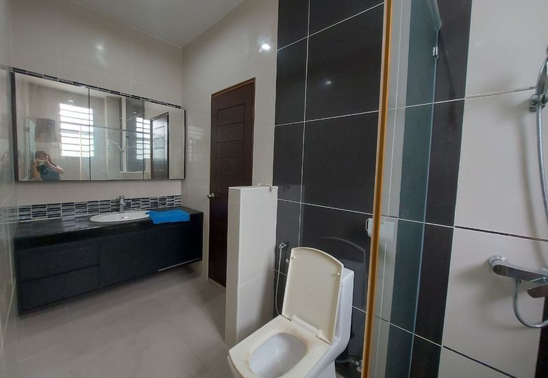 TAMAN MERU DESA PARK