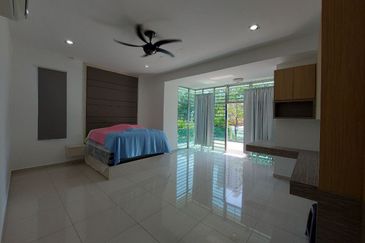 TAMAN MERU DESA PARK