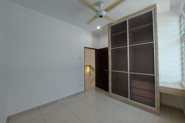 TAMAN MERU DESA PARK