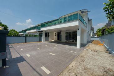 TAMAN MERU DESA PARK