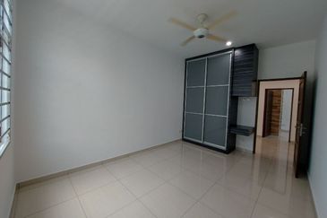 TAMAN MERU DESA PARK