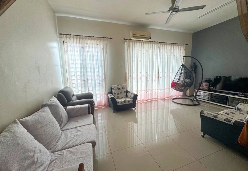 Menglembu Desa Rishah Permai 3 Storey Terrace House