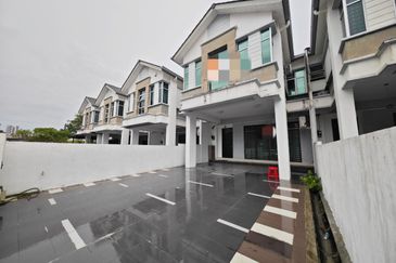 TAMAN MERU DESA PARK