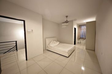 TAMAN MERU DESA PARK