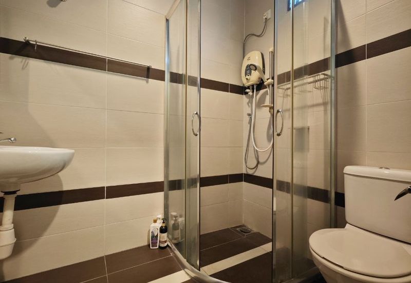 TAMAN MERU DESA PARK