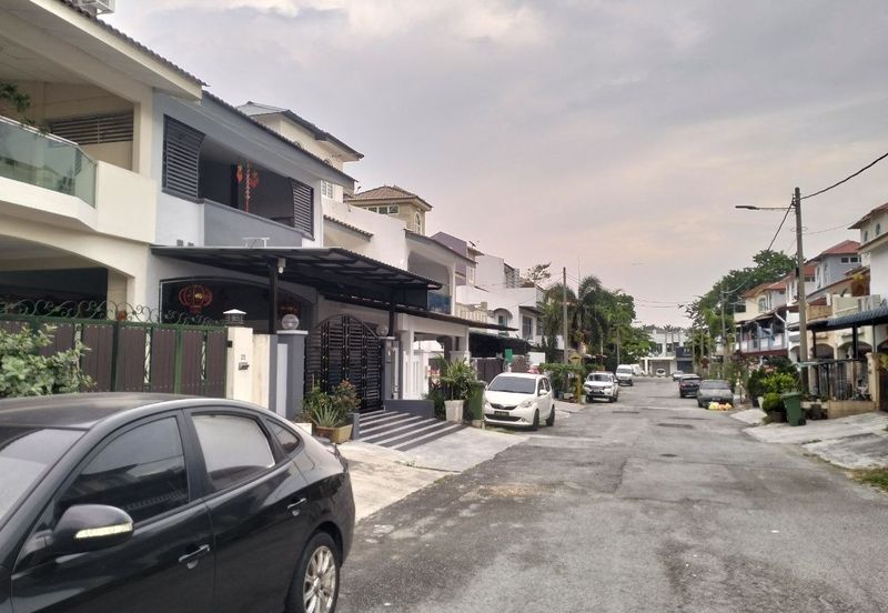 Panorama Lapangan Perdana