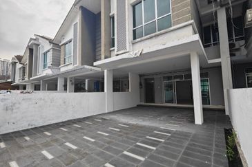 TAMAN MERU DESA PARK