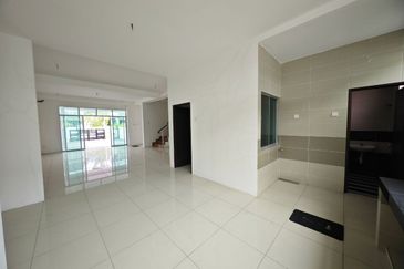 TAMAN MERU DESA PARK