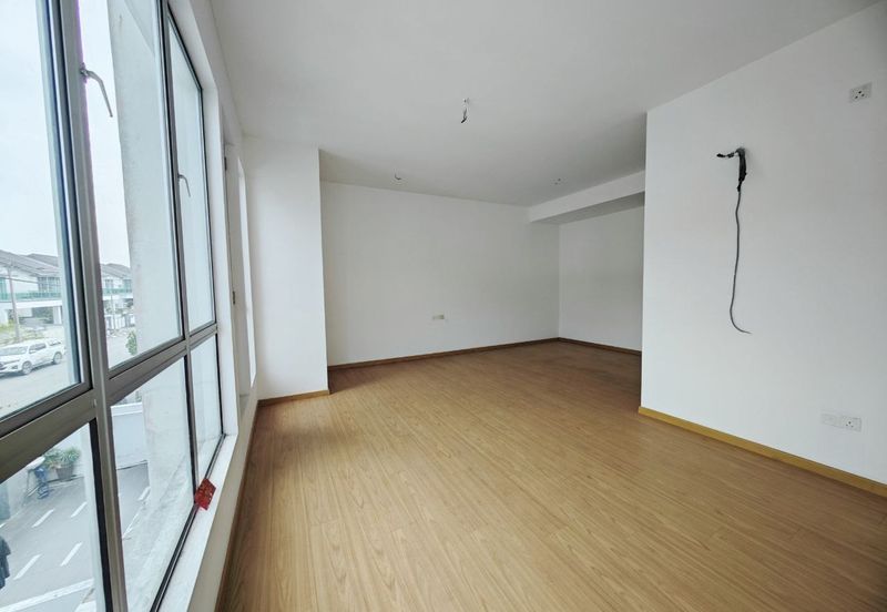 TAMAN MERU DESA PARK