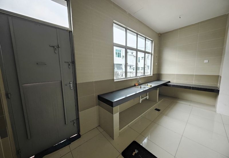 TAMAN MERU DESA PARK